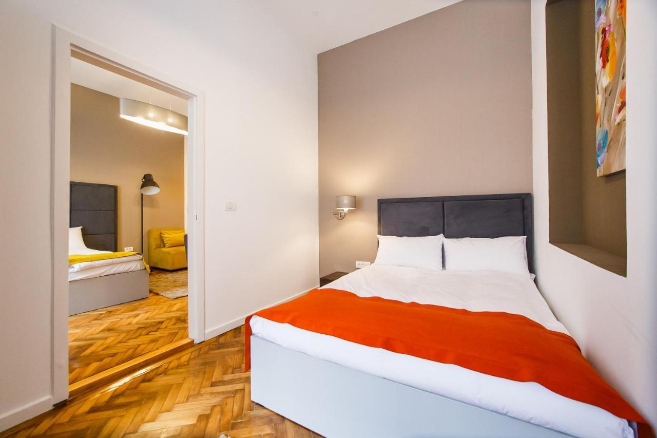 Eat It Cozy Downtown Apartments Oradea Buitenkant foto