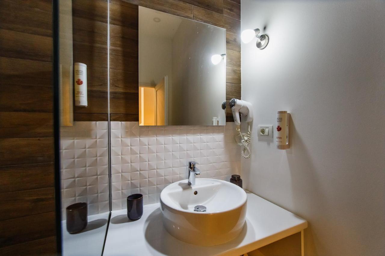 Eat It Cozy Downtown Apartments Oradea Buitenkant foto