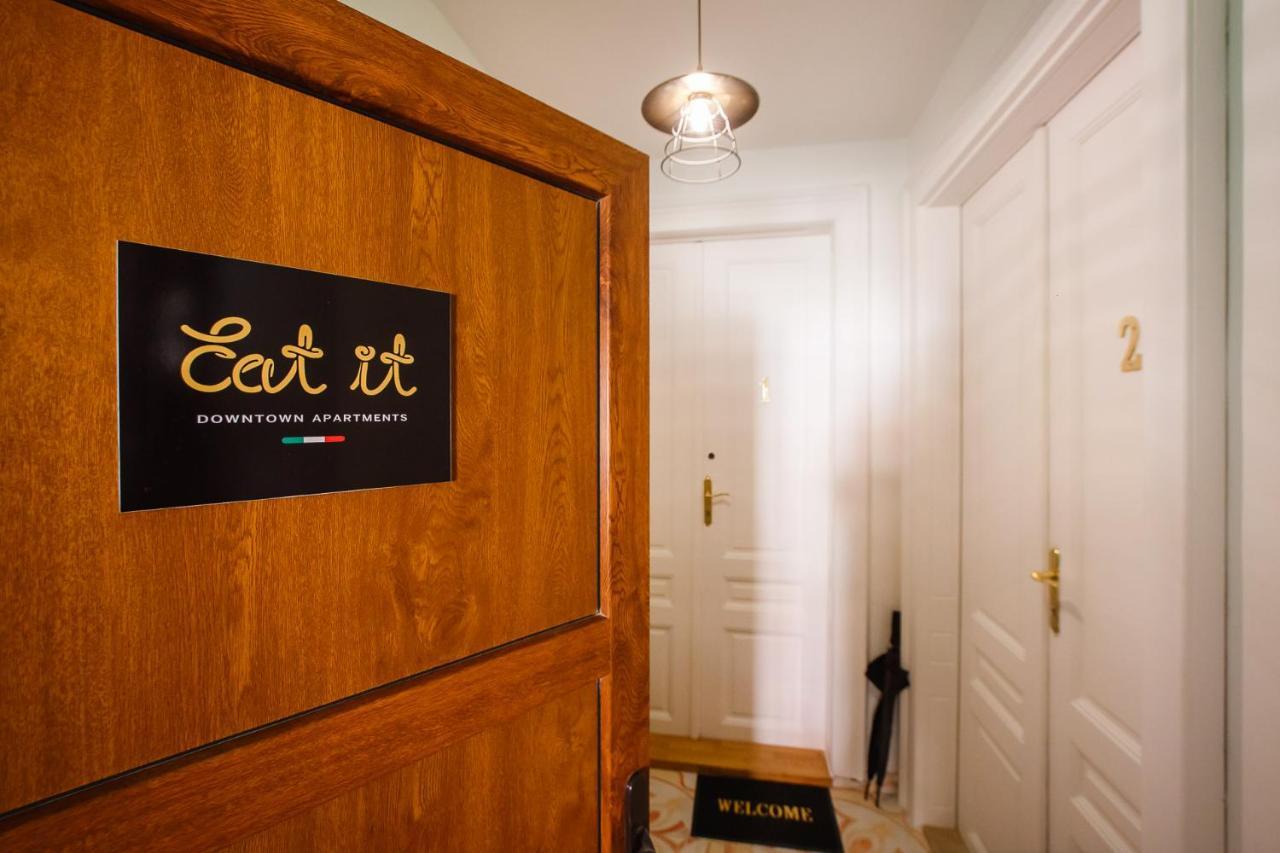Eat It Cozy Downtown Apartments Oradea Buitenkant foto